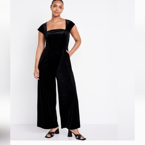 Old Navy Pants - Black Velvet Open Back Cap Sleeve Wide Leg Jumpsuit Women XL NWT  Holiday Party